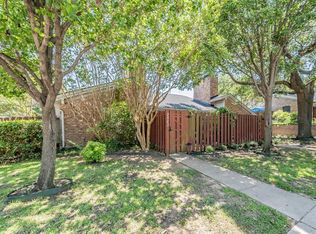 2503 Shady Ridge Dr, Bedford, TX 76021