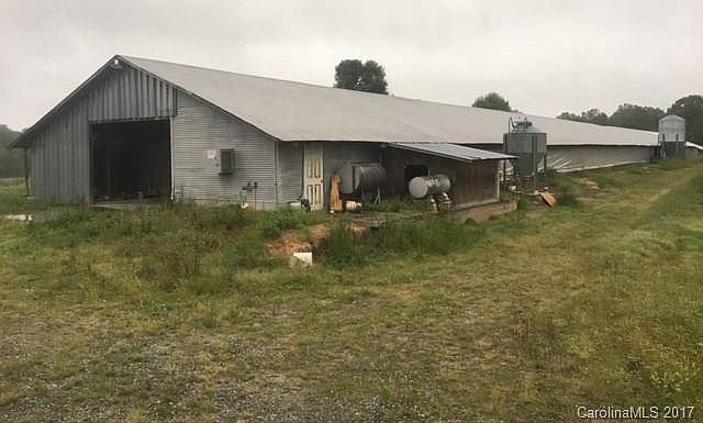 2nd image of 180 Jericho Rd