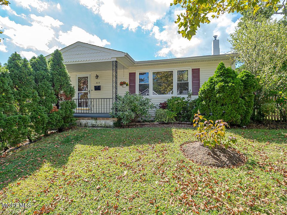 1st image of 804 Prospect Avenue