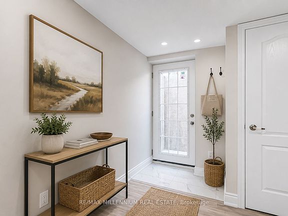 3rd image of 156 Folkstone Cres
