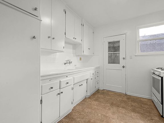 5th image of 2008 S Robertson Blvd APT 7