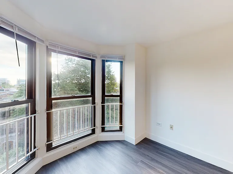 Dining/Living room