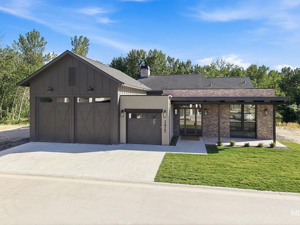 1st image of 2425 W Rustic Frg