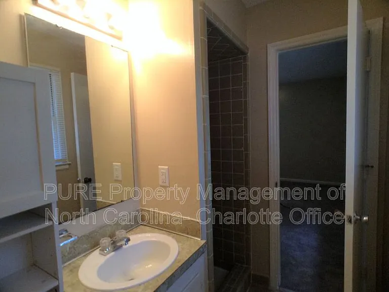 5221 Delivau Dr — Photo 5