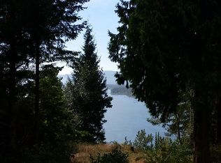 15 Olive Rd, Cathlamet, WA 98612