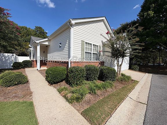 2nd image of 105 Harmony Ct