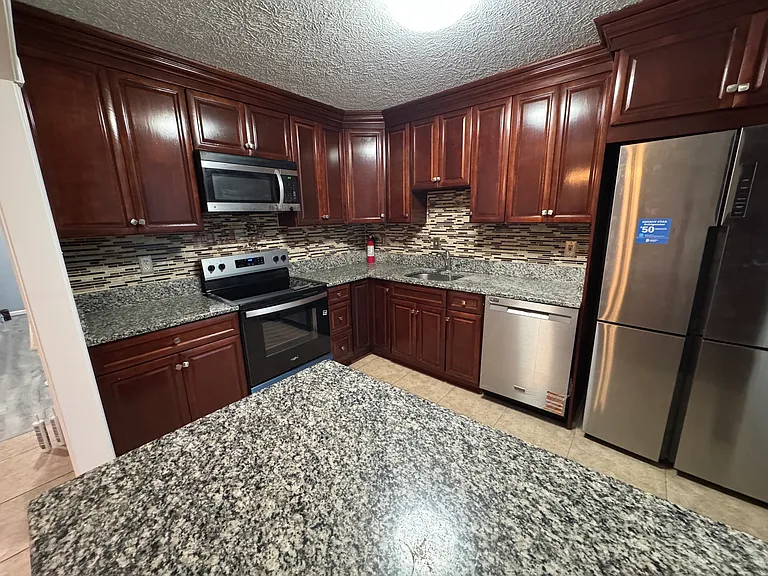 13930 Antonia Ford Ct — Photo 5