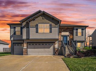 1606 NE 124th Ter, Kansas City, MO 64165