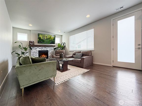 4th image of 2306 115th Drive SE