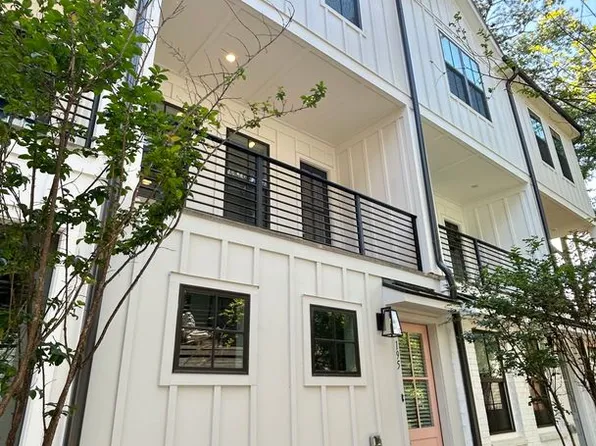195 Chestnut Cir, Atlanta, GA 30342