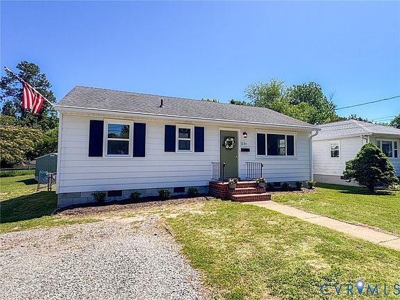 4th image of 2311 Maplewood Rd