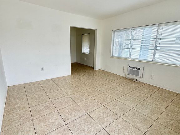 4th image of 1101 Euclid Ave #17