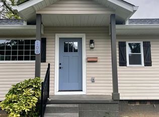 106 Thelma Rd, Oak Ridge, TN 37830