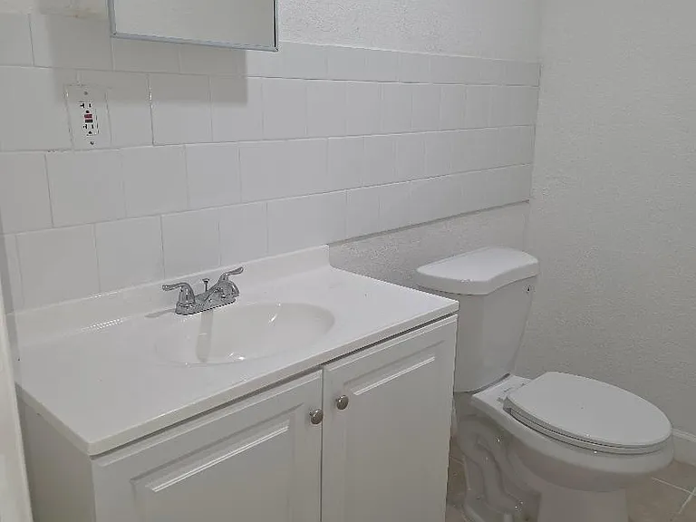 3800 SW 2nd Ct #1-6 — Photo 11