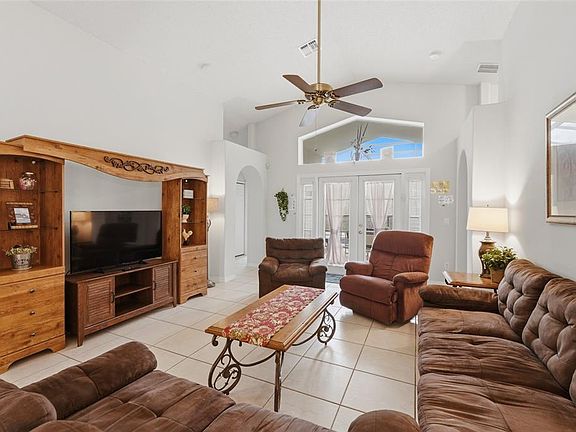 5th image of 2555 Oneida Loop