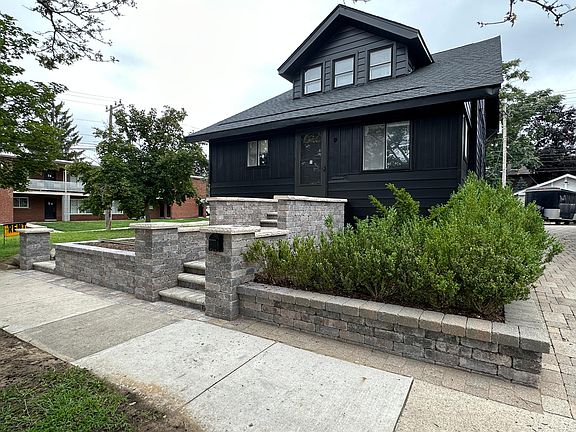 2nd image of 526 N Washington Ave #2