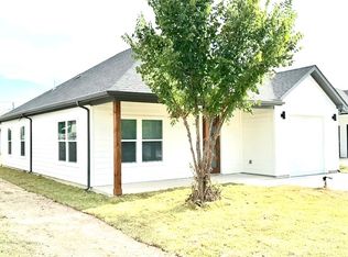 137 Westview Dr, Mabank, TX 75156