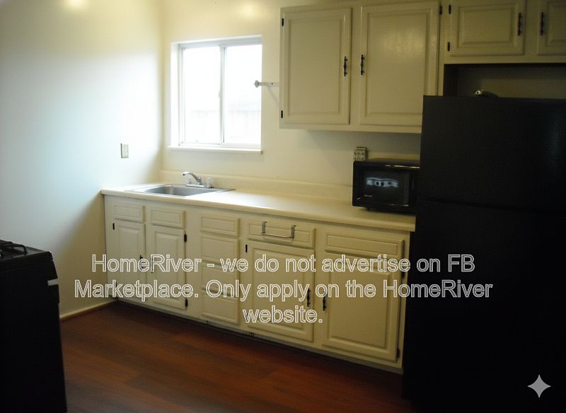 2nd image of 1404 Westfield St #1