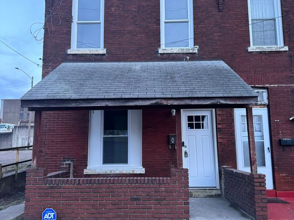 222 S 6th St, Jeannette, PA 15644