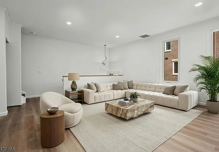 52 E Blackwell St #C — Photo 6