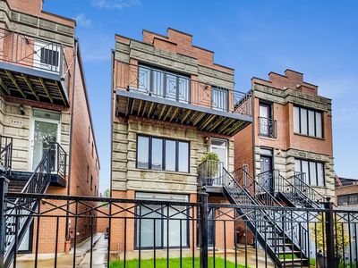 2455 W Arthington St #3, Chicago, IL, 60612