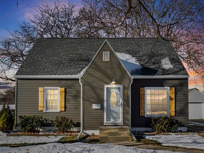 252 Derbyshire Rd, Waterloo, IA, 50701