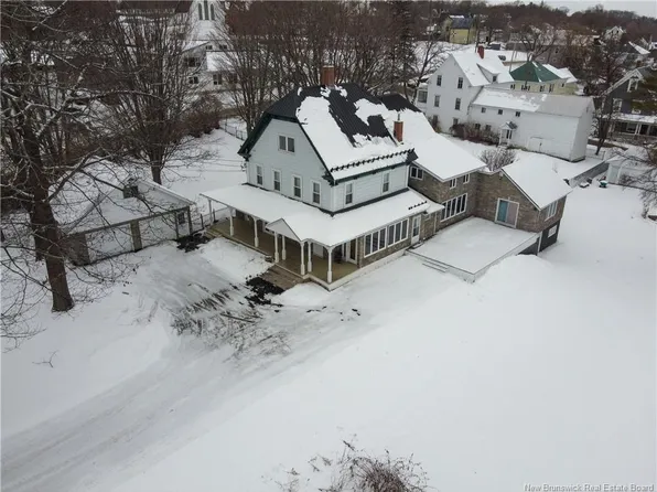 113 Regent St, Woodstock, NB E7M 5Z6