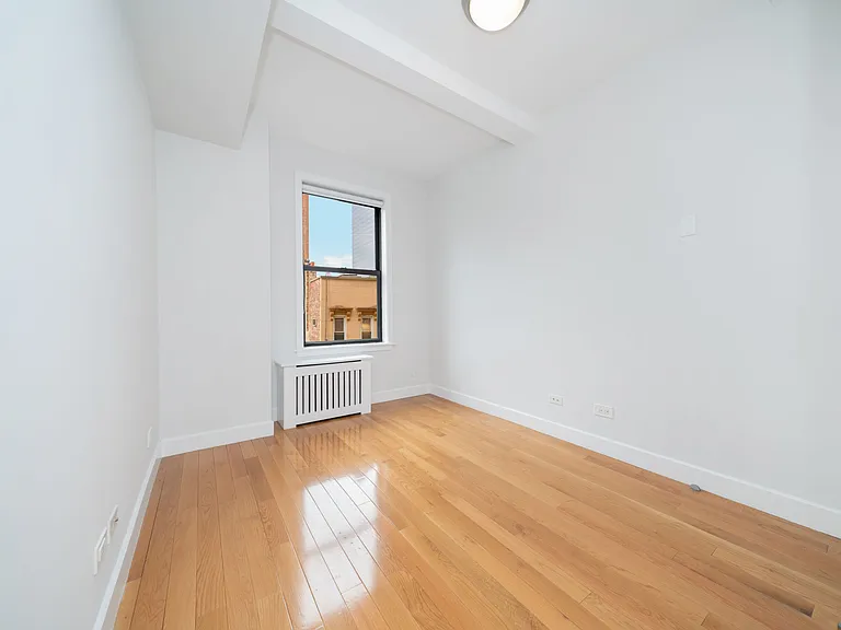 400 E 58th St #5C — Photo 8