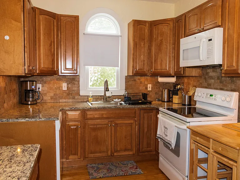 2190 Kerrwood Rd — Photo 4