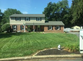 1212 Karen Ln, West Chester, PA 19380