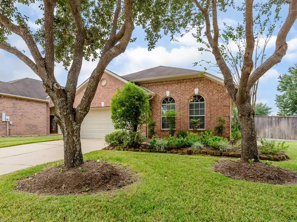 2302 Messina Dr, Pearland, TX 77581
