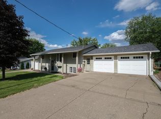 405 10th St SE, Waseca, MN 56093