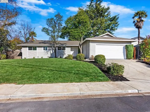 1520 Arkell Rd, Walnut Creek, CA 94598