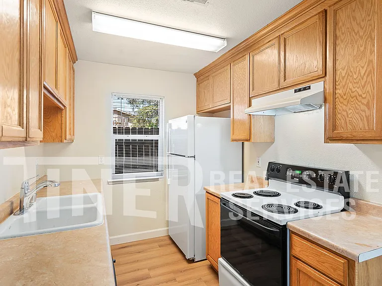 5710 Cypress Ave — Photo 4