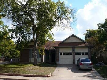 1st image of 10207 Lindshire Ln