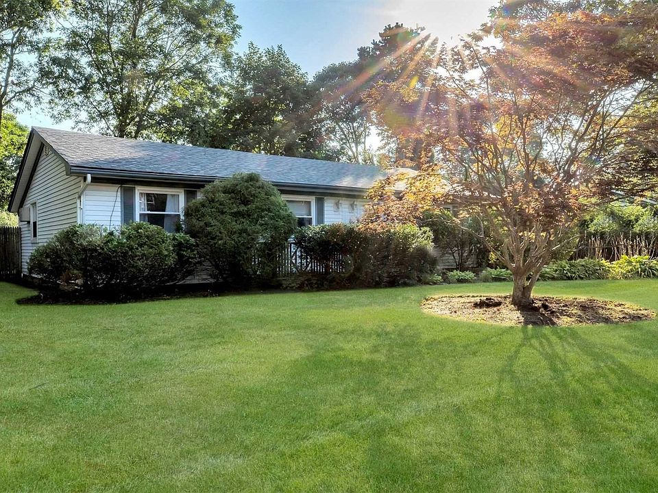 1st image of 4 Christmann Ave