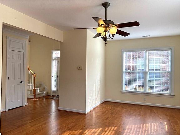 2nd image of 1008 Skiffs Landing Ln #1