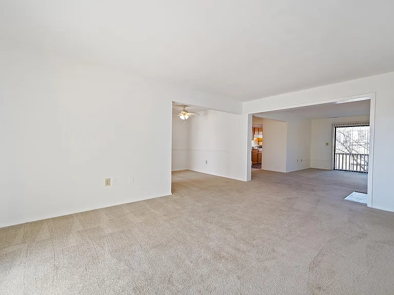 Foxridge Apartment Homes — Photo 141