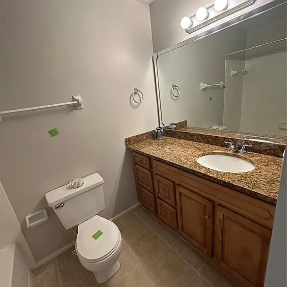 636 Kenwick Cir #105 — Photo 11