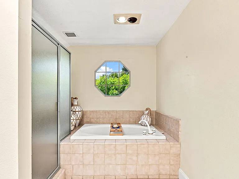 18721 Hatteras St #5 — Photo 20