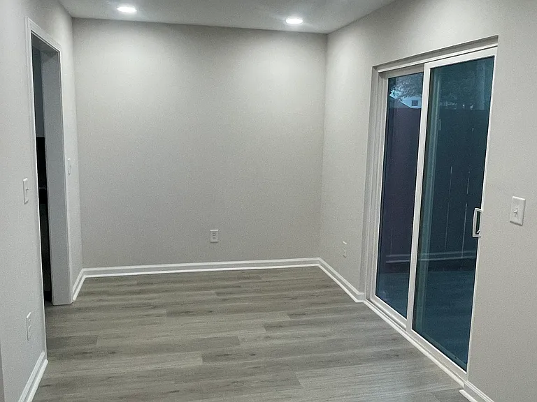 62 Twiggs Cor — Photo 3