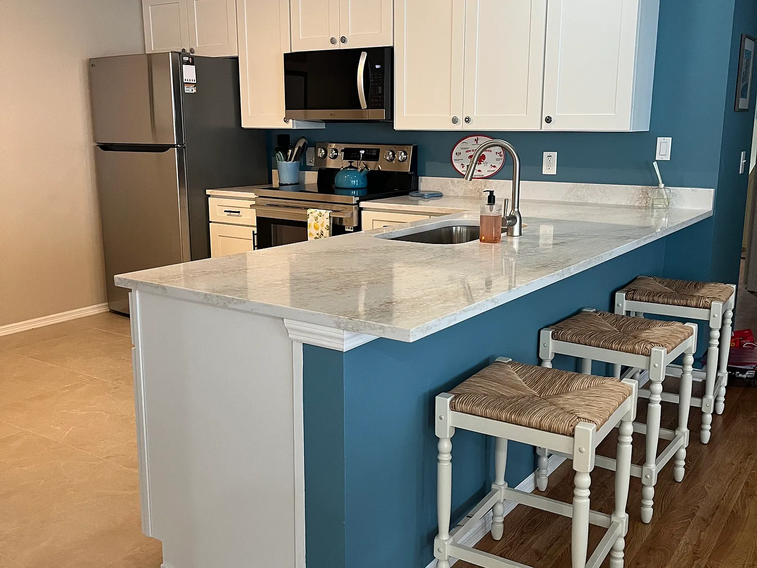 726 Villita Ln — Photo 4