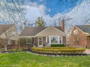 1633 Edgewood Dr, Royal Oak, MI 48067