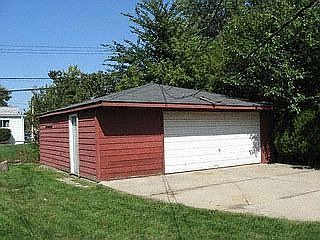 4th image of 31454 Block St