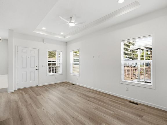 5th image of 1555 Merrill St #129