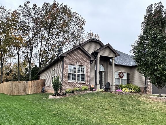 2nd image of 631 Sturdivant Dr