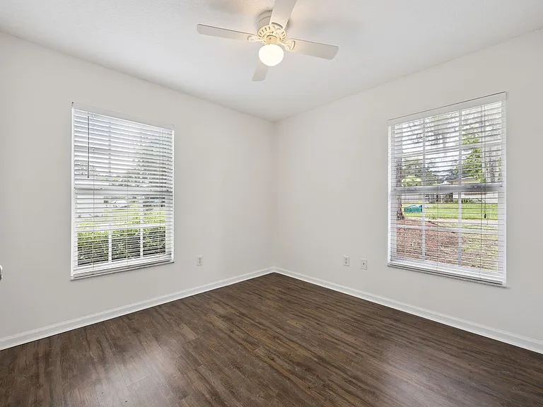 1105 N Rockingham Ave — Photo 13