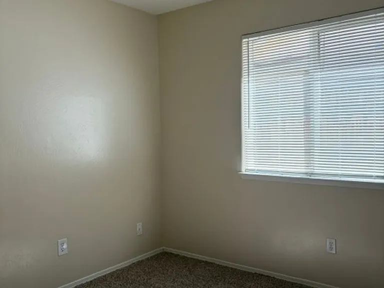 8807 Rollingbay Dr — Photo 9