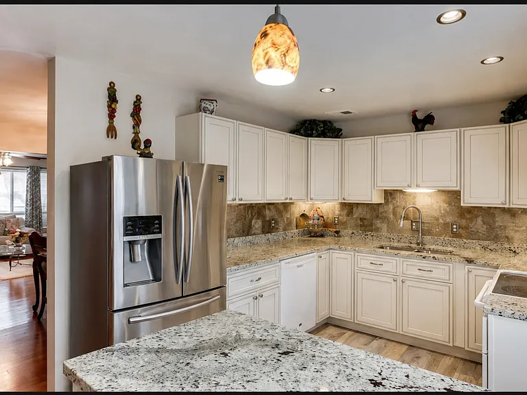 8723 Ridge Hollow Ct — Photo 25