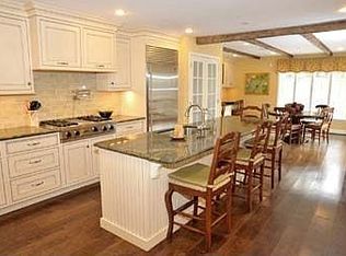 890 Westover Rd, Newtown Square, PA 19073